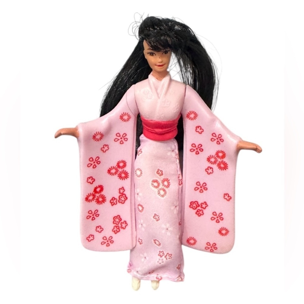 Vintage 1995 McDonald’s Japanese Barbie #3 Happy Meal Toy